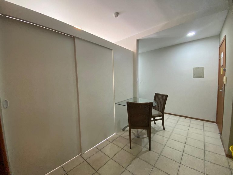 Excelente Flat com dois quartos no condomínio Metropolis - I