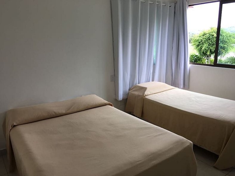 Piso en planta baja con dos suites (hasta 8 personas) en Can